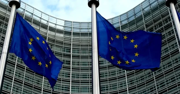 Komisja Europejska poinformowała w czwartek, że wypłaciła Polsce 7,9 mld euro (ok. 33 mld zł) w ramach Krajowego Planu Odbudowy (KPO) w odpowiedzi na przedostatni polski wniosek o płatność. W środę rząd w Warszawie wysłał ostatni wniosek.